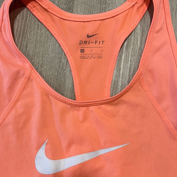 Nike Dri-Fit - Picture 2 of 2